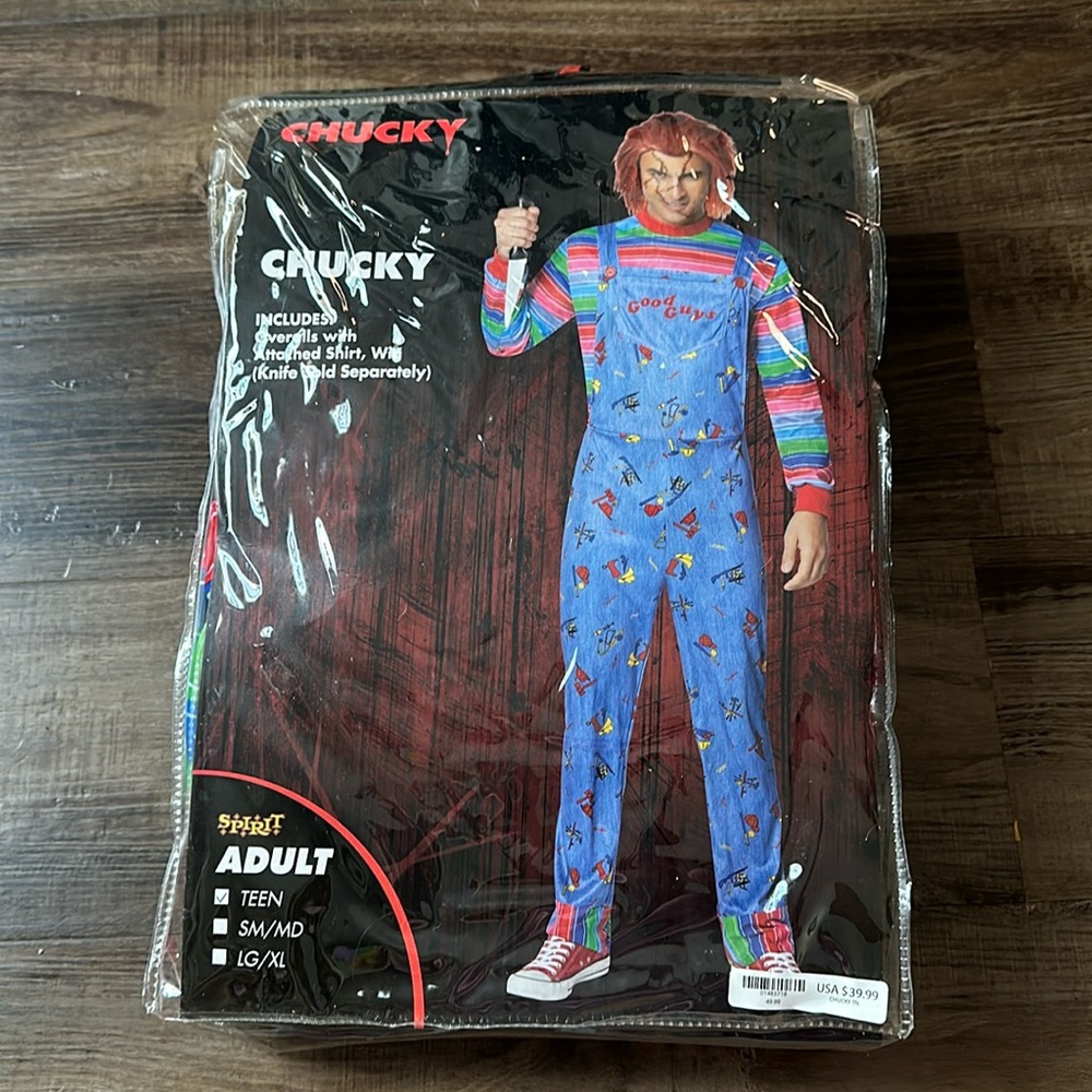 Chucky Hallwoeen Costume with wig